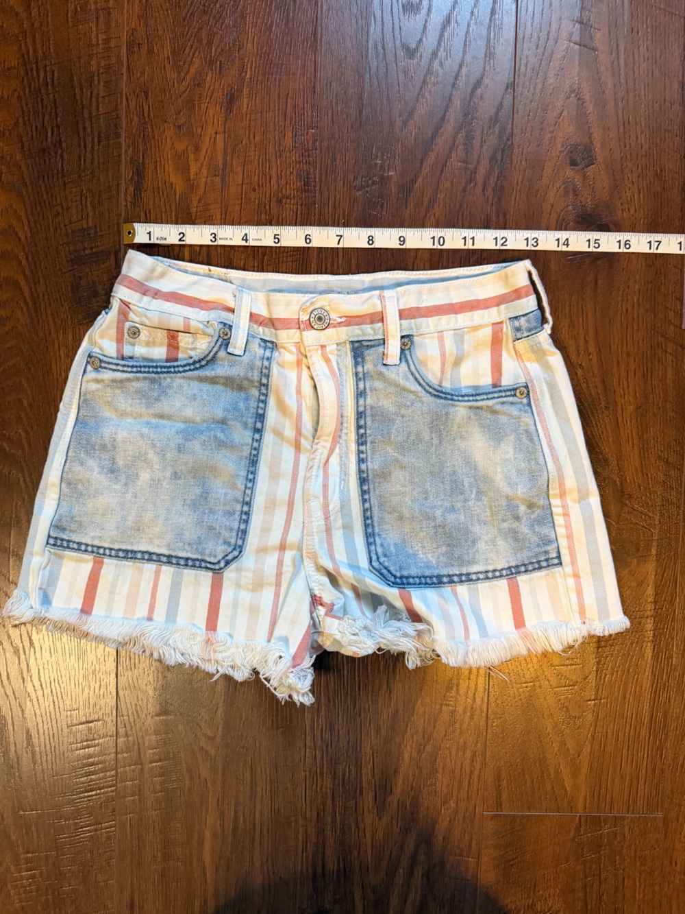American Eagle Striped Fringe Hem Women's Shorts with Denim Pockets - Picture 5 of 5